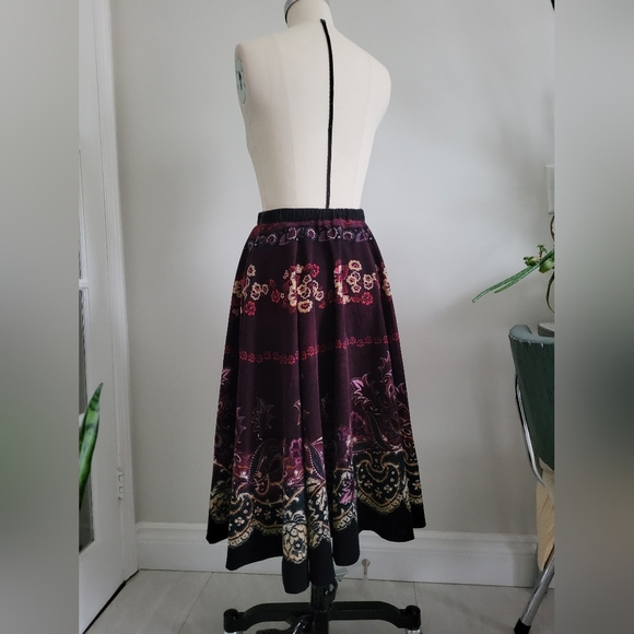 Printed corduroy circle skirt - Picture 4 of 8
